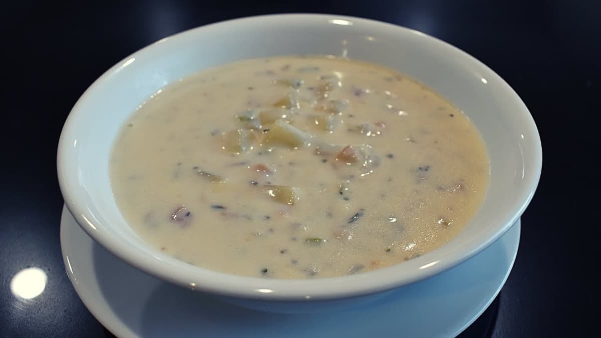 Receta de Clam Chowder Auténtica: Cómo Hacer el Mejor Guiso de Almejas