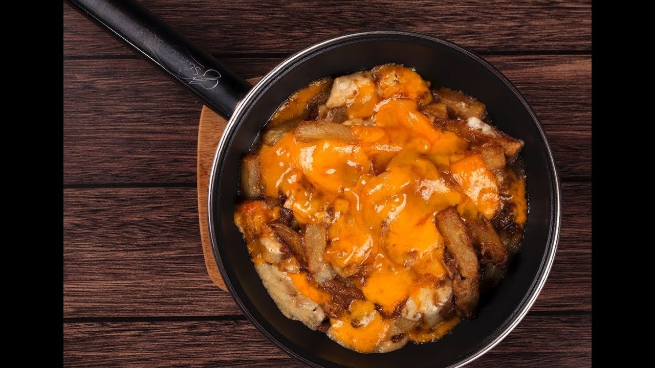 Descubre el Auténtico Poutine de Japón: Ingredientes Exclusivos | Guía 2023