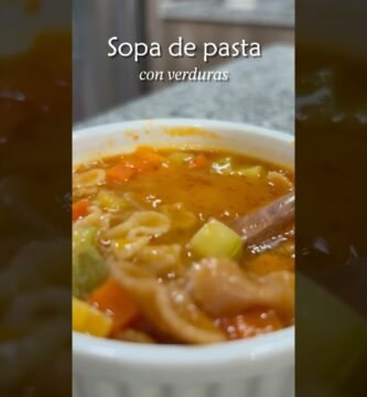 Sopas con restos de vegetales para una cocina más responsable
