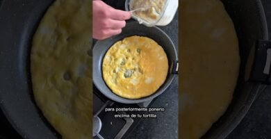 Menú del día barato: tortilla de verduras con atún enlatado