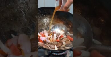 Menú del día barato: lomo saltado con plátano